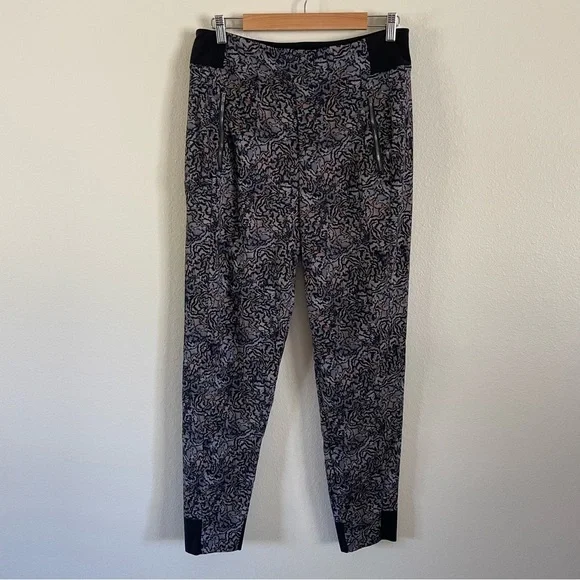 Athleta Trekkie North Jogger Pants Kinetic Abstract Print Size 12 - Picture 5 of 13